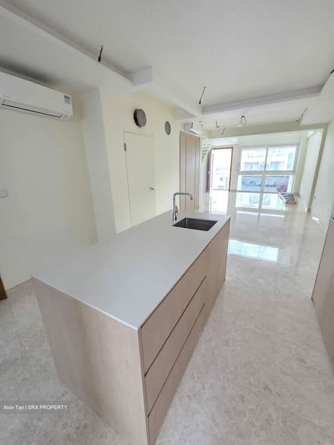 Opera Estate (D15), Terrace #599745441